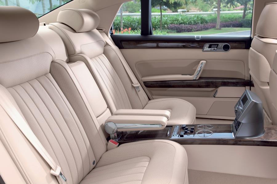  Volkswagen Phaeton 2010 года  (фото 45 из 49)